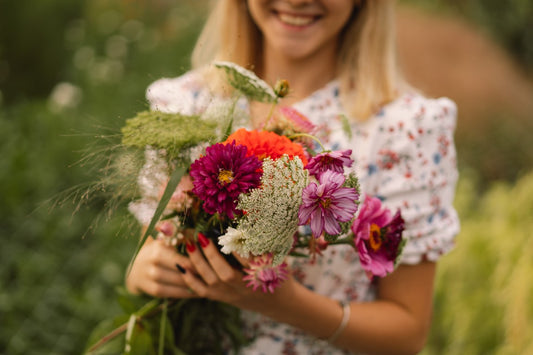 Seasonal vs. Year-Round Flowers: What You Need to Know